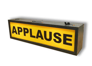 Studio Sign Applause (H: 0.2m x W: 0.8m x D: 0.2m)