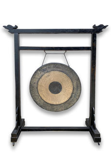 Gong Large (frame size: H: 2.2m x W: 1.9m x D: 0.6m)