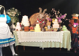 Alice In Wonderland / Mad hatters Tea Party 