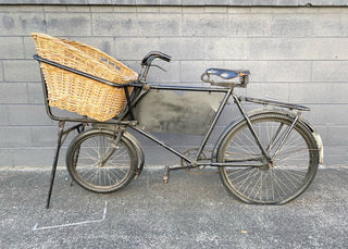 Delivery Bike #1 w/o sign (L: 1.8m x H: 1.2m x D: 0.7m)