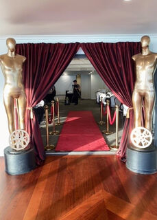 Hollywood Entrance 