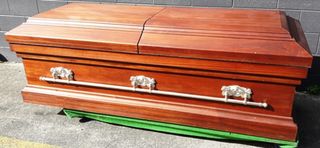 #18 Coffin. Large woodstained. (2.15 x 0.87 x 0.70m)