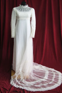 Wedding Dress Simple Line Long Train sz. 10 45328527 70s