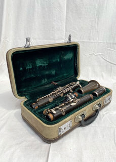 Clarinet w/ Case