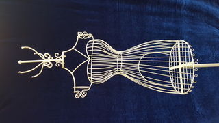 Female Wire Torso White (H: 1.58m)