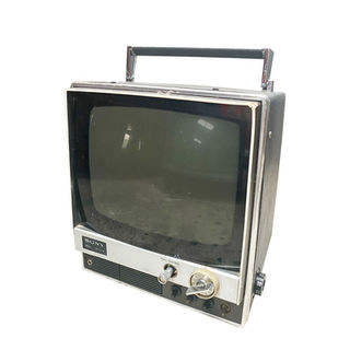 Television #17 Sony Small (H: 30cm x W: 23cm x D: 26cm)