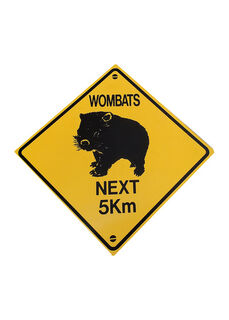 SIGN Small: Wombats Next 5km (H+W: 51cm)