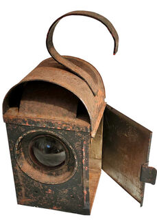 Black Hanging Railway Lantern (H:40cm x W: 14cm x D: 14cm)
