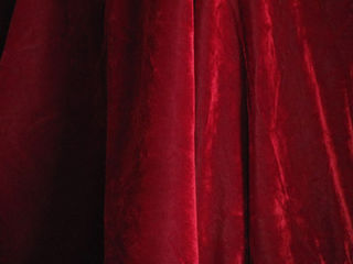 Curtain Velvet Red (W: 3m x H: 3m)