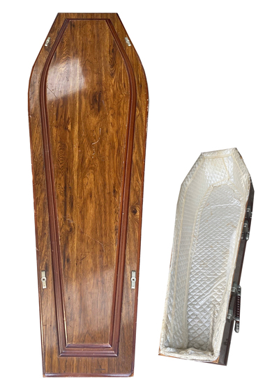 Coffin #7 Woodgrain w/ Moulding (L: 1.8m x W: 0.8m x H: 0.4m)