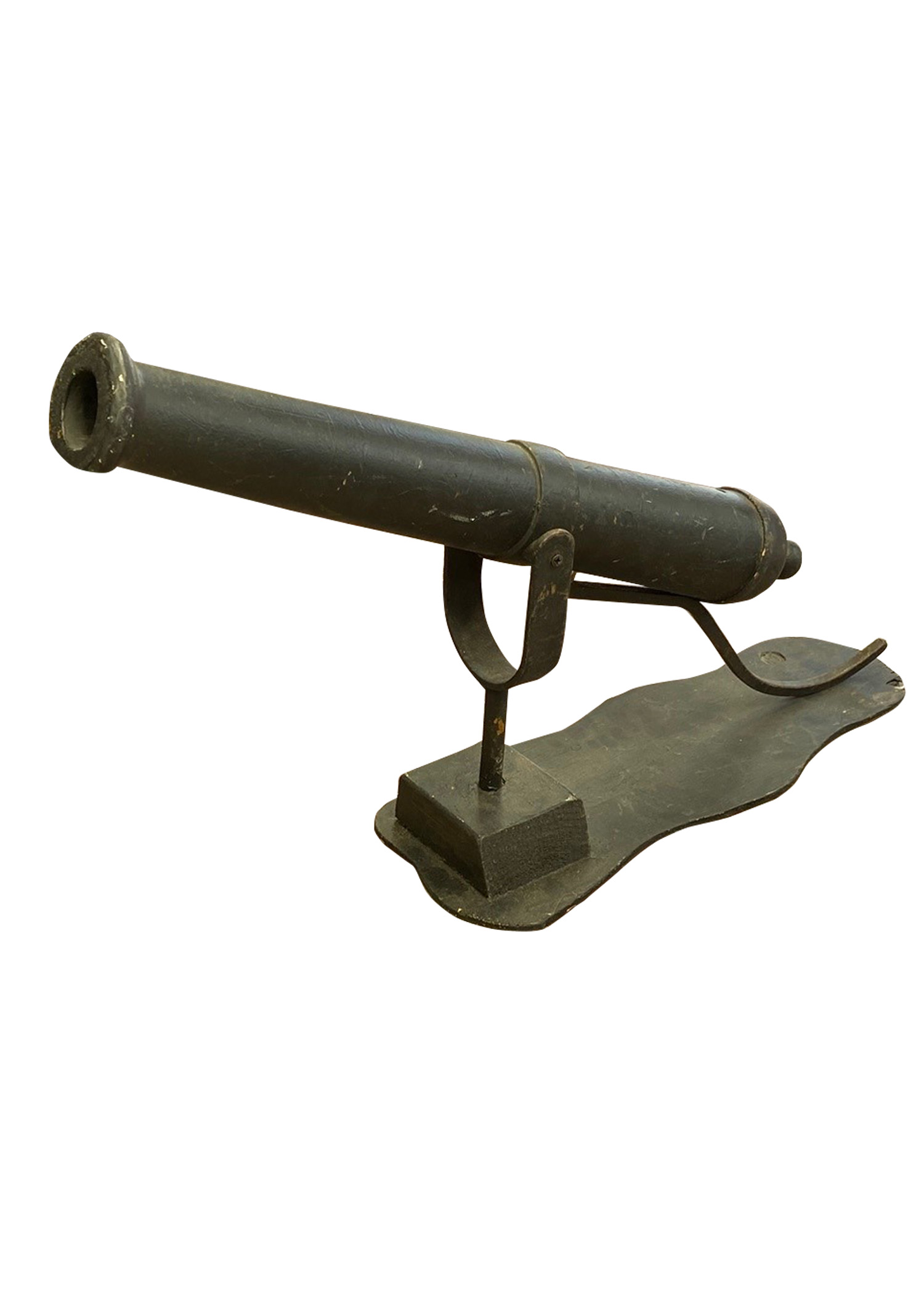 Cannon Small (H: 40cm x L: 70cm x W: 15cm)