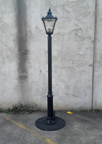 Street Lamp #3 Metal (H: 2.7m)
