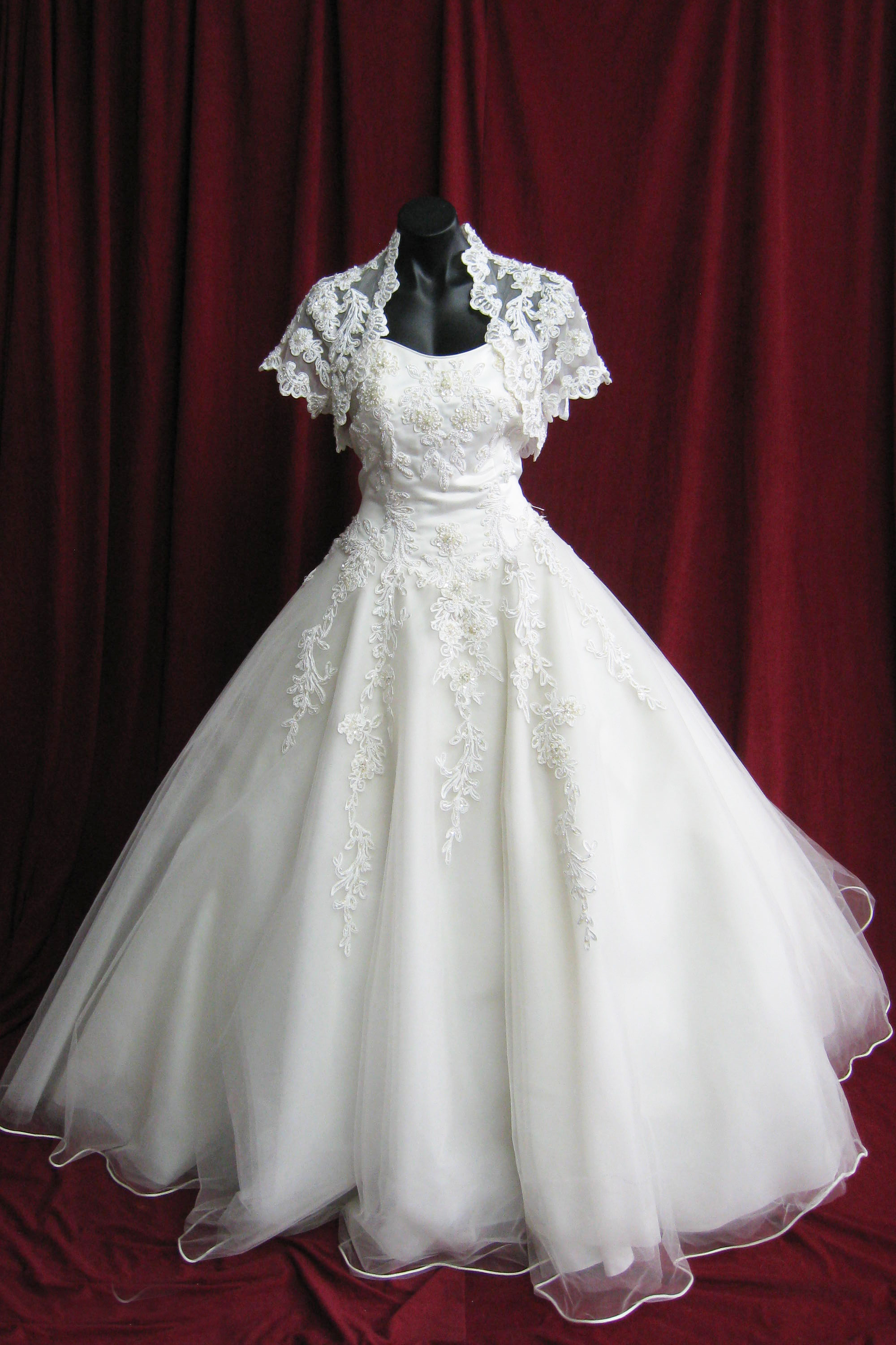 Wedding Dress w Bolero Jacket sz.14 $100.00 Plus gst 45320092