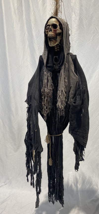 Skeleton Shroud Hanging Large A (H: 1.7m)