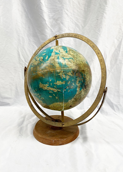 Globe Medium