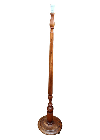Standing Lamp #4 Wood w/ Shade (H: 1.51m)