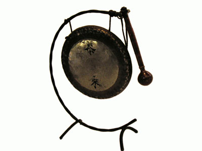 Gong Small (H: 30cm x W: 27cm x D: 12cm)