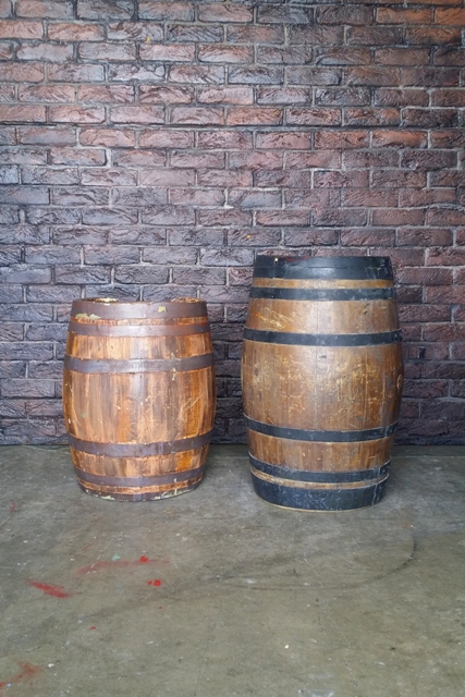 Whiskey Barrel Fake (H: 0.7m x D: 0.5m)
