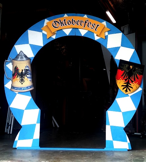 Oktoberfest Entrance 2.3m Tall (3 x SIGNS, BASE)