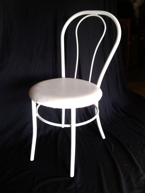 White Bentwood Dining Chair (H: 83cm W+D: 40cm)