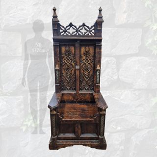 Deluxe Kings Throne (H: 1.9m x W: 0.5m5 x D: 0.77m)