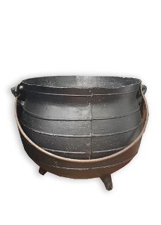 Cauldron Medium Fibreglass (H: 0.52m x D: 0.6m)