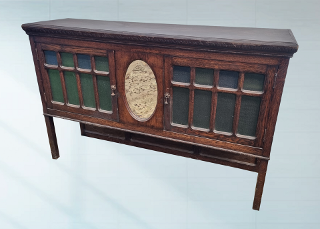 Sideboard #10 Oval w Oval Mirror (H: 0.92m x L: 1.4m x D: 0.4m)