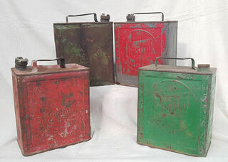 Oil Can - Metal (H: 33cm x L: 25cm x W: 15cm)