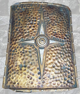 Shield Roman Gladiator (H: 0.8m x W: 0.7m)