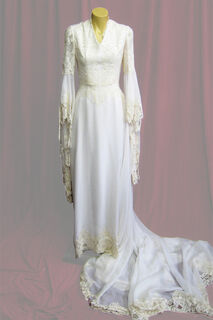 Wedding Dress V Neck Long Bell Sleeves sz.6-8 45320127