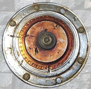 Shield Round Metallic (D: 0.63m)