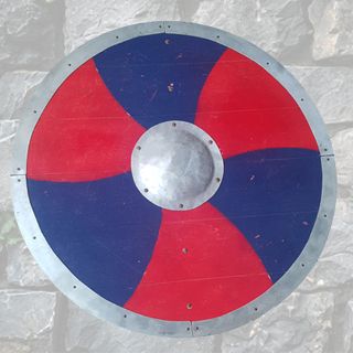 Shield Round Red and Blue (D: 0.7m)
