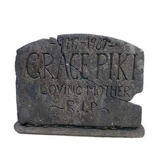 Gravestone Small #5 - Grace Piki (W: 0.69m x H: 0.51m)