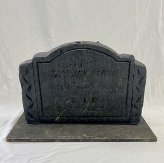 Gravestone Small #11 - Pungo (W: 0.65m x H: 0.45m)