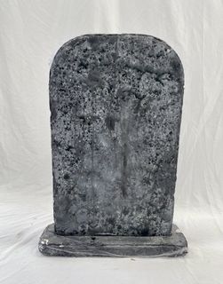 Gravestone Small #19 - Stone (W: 0.52m x H: 0.73m)