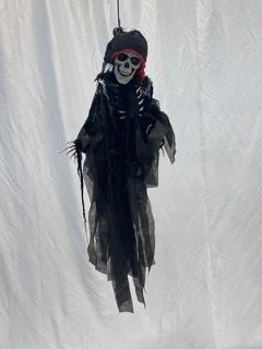 Skeleton Shroud Hanging Small #1 (H: 0.9m)