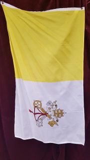 Vatican City Flag (1.5m x 0.9m)