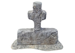 Gravestone Small #37 - Short w/ Cross (H :0.58m x W: 0.70m x D: 0.30m)