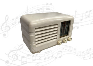 Radio Bakelite Small #D Cream Bell (H: 18cm x L: 28cm x W: 16cm)
