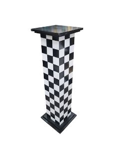 Black & White Chequered Plinth (H: 1m x W: 0.3m x L: 0.3m)