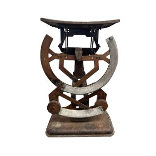 Scales - Metal Bilateral (H: 21.5cm x L: 15cm x W: 10.5cm)