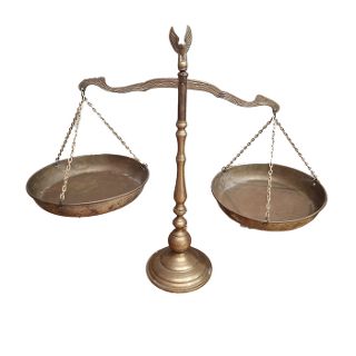 Scales of Justice - Brass w/ Eagle (H: 41cm x L: 50cm x D: 19cm)