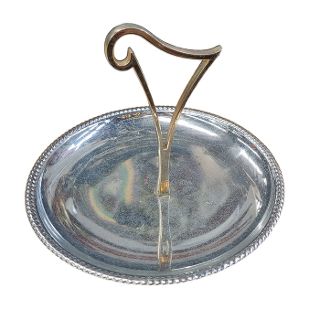 Cake Stand, 1 Tier, Silver w/ Handle In Middle  (H: 17cm x Dia 23cm)