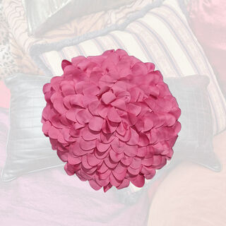 Cushion Round - Pink w/ Flower Petals (D: 28cm x D: 8cm)