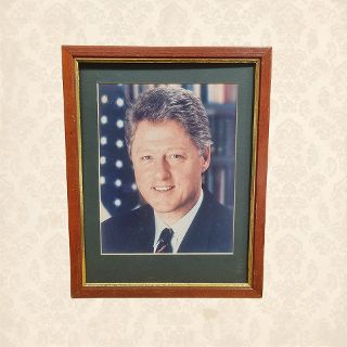 Framed Photo - Bill Clinton (H: 36cm x W: 29cm)